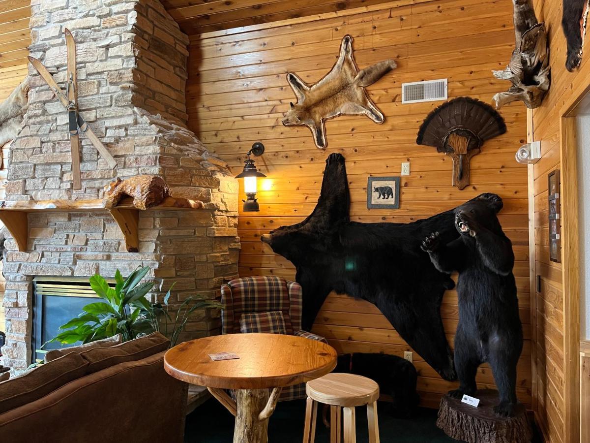 Boulder Bear Motor Lodge Boulder Junction Bagian luar foto