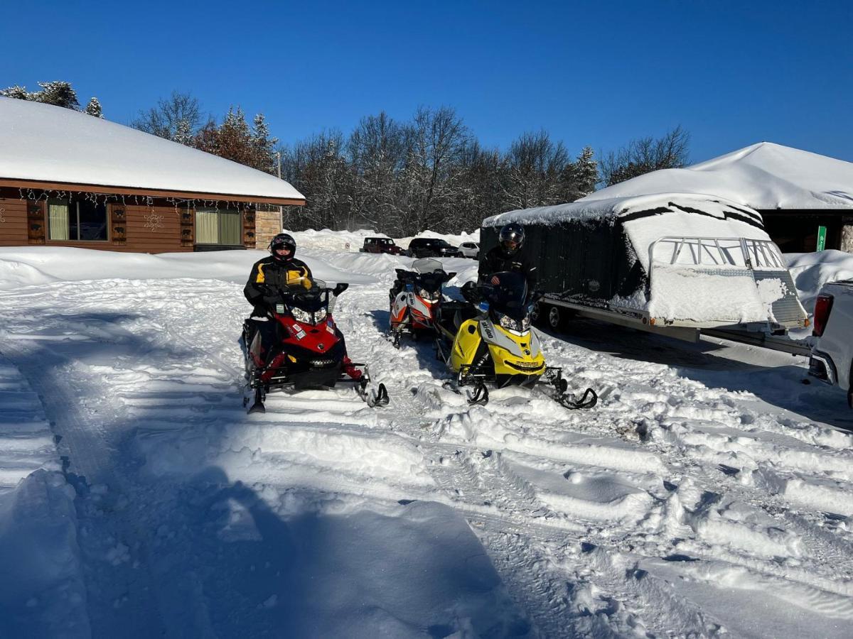 Boulder Bear Motor Lodge Boulder Junction Bagian luar foto